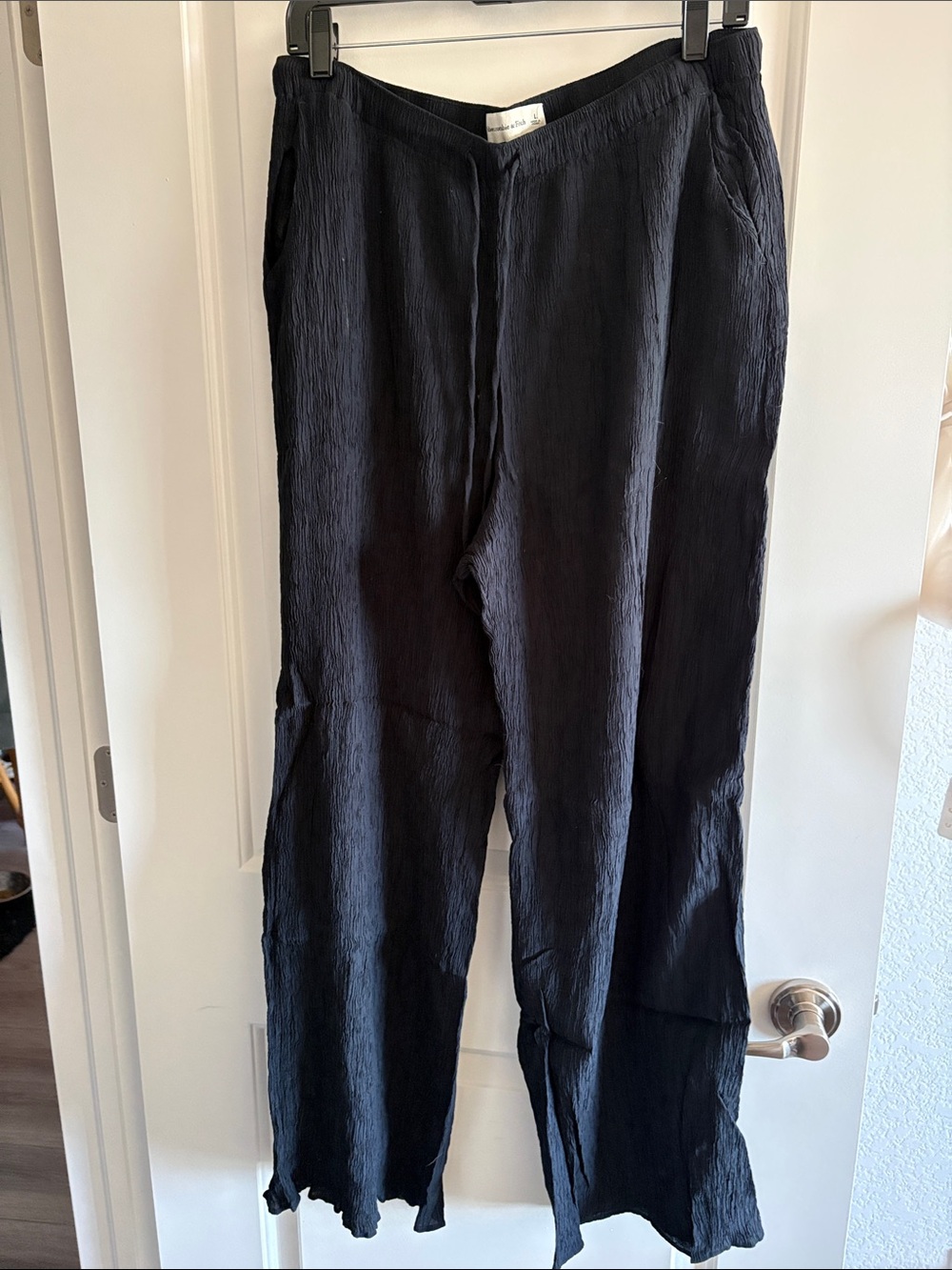 Abercrombie & Fitch Black Crinkle-Look Casual Pants